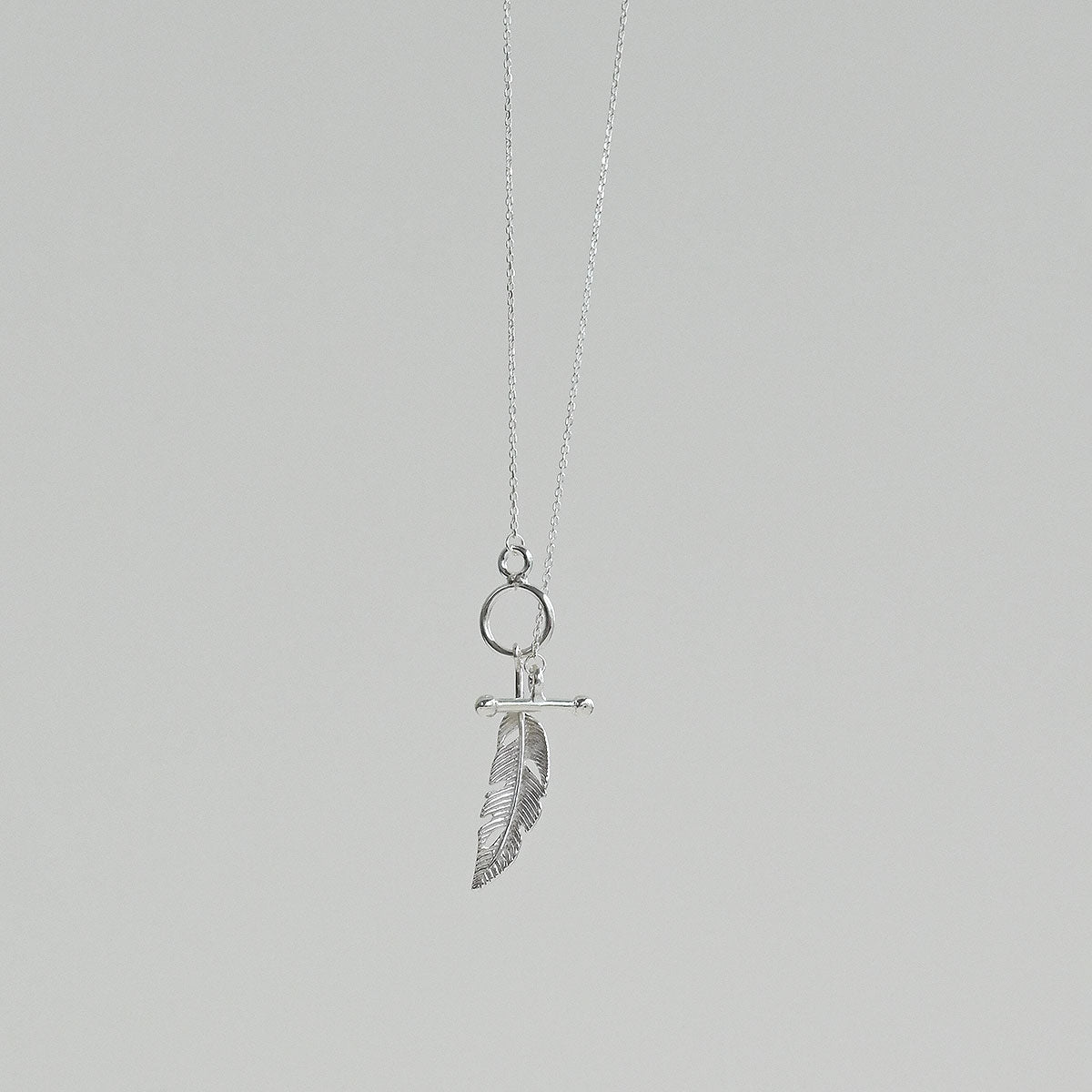 925 Silver Feather Toggle Bar Necklace_KWAJE408