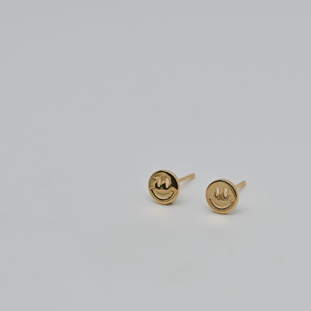 925 silver smile stud earrings_KWAJE483